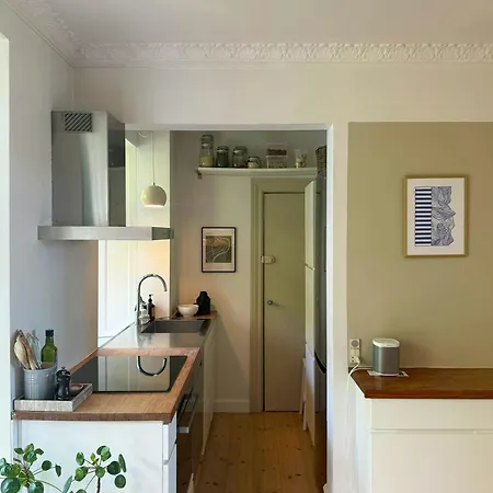 Apartament Modern Flat By The Lakes In *