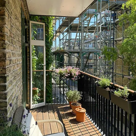Apartament Modern Flat By The Lakes In